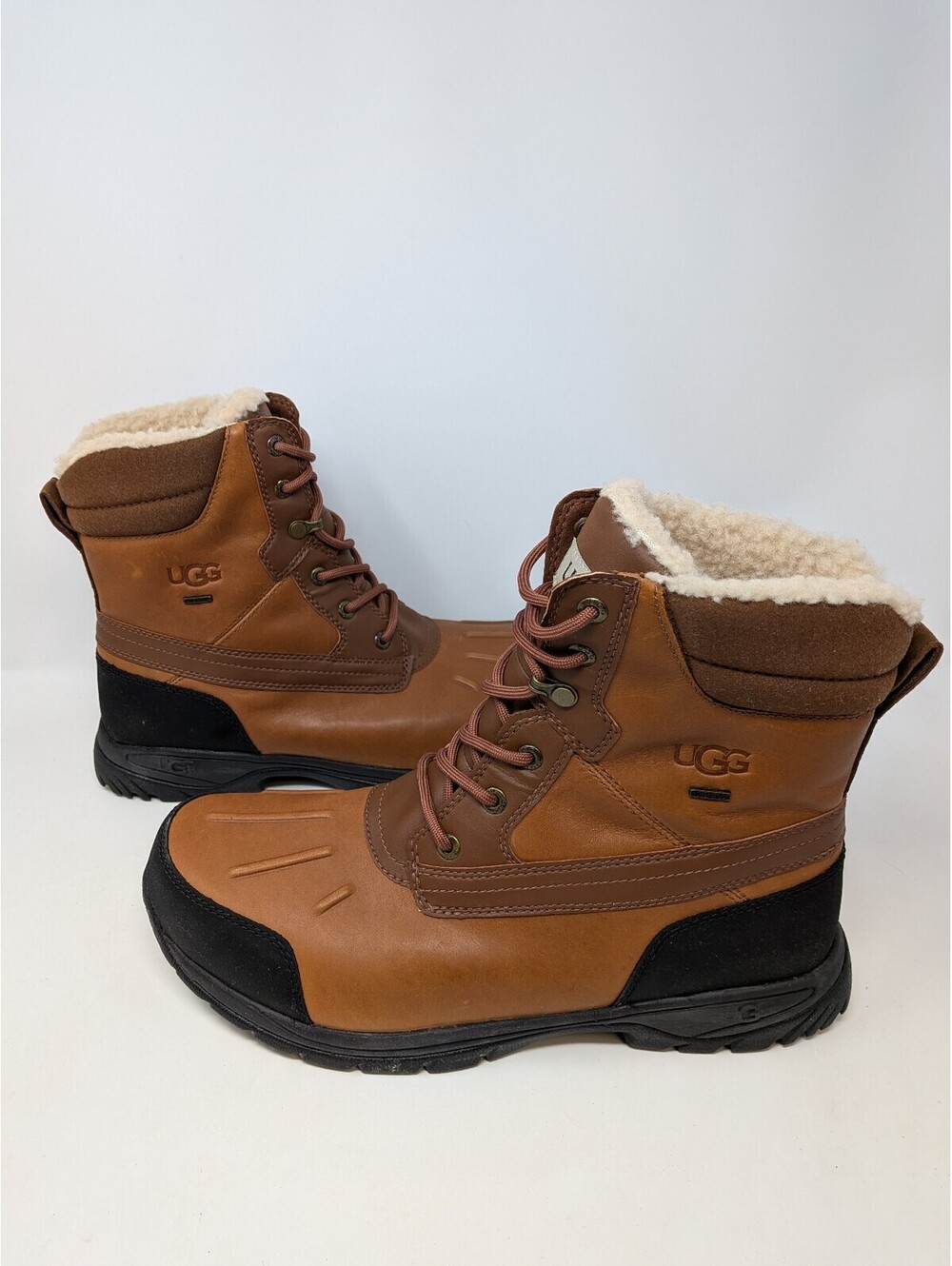 UGG Felton Men's Size 12 Chestnut Leather Waterproof Vibram Winter Boots